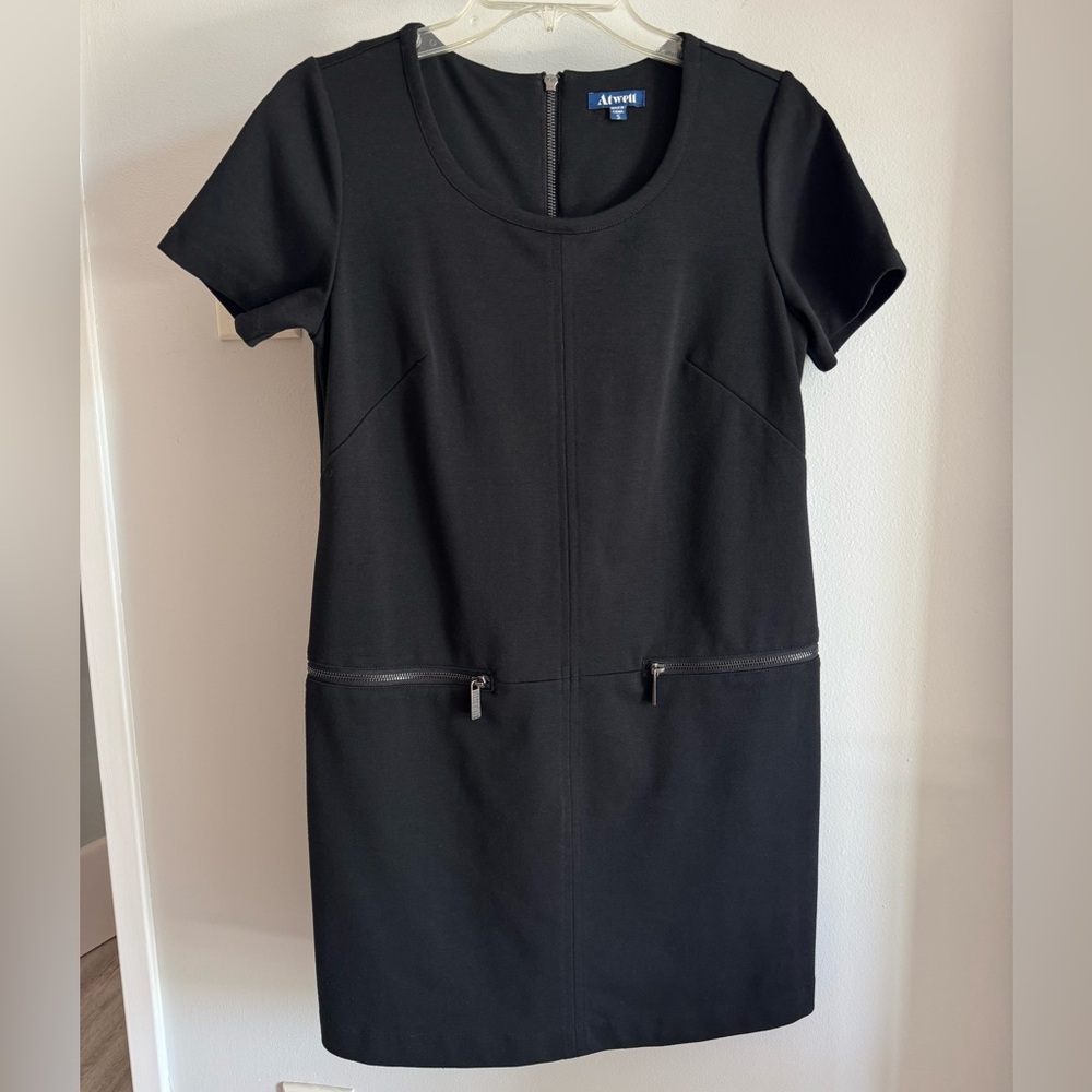 Atwell Black Short Sleeve Office Chic Shift Dress with Zipper Details Size Small
